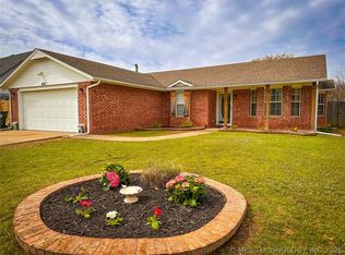 4005 Chaucer St, Muskogee, OK 74403