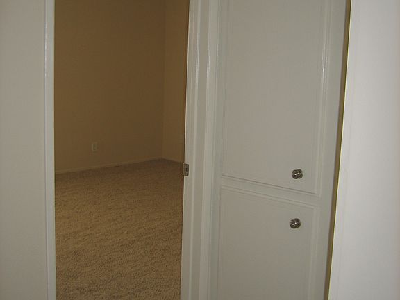 3rd image of 5320 Zelzah Ave APT 210