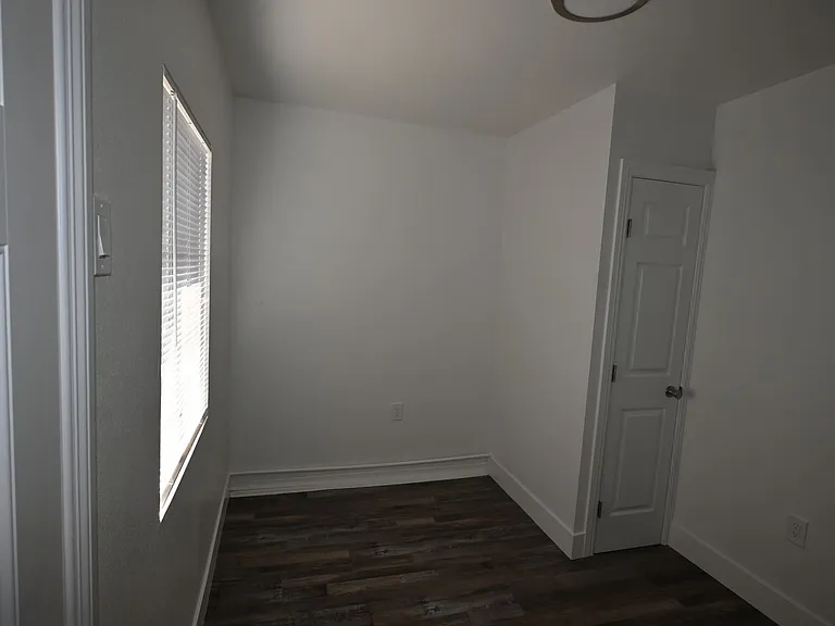1007 C St #1 — Photo 25