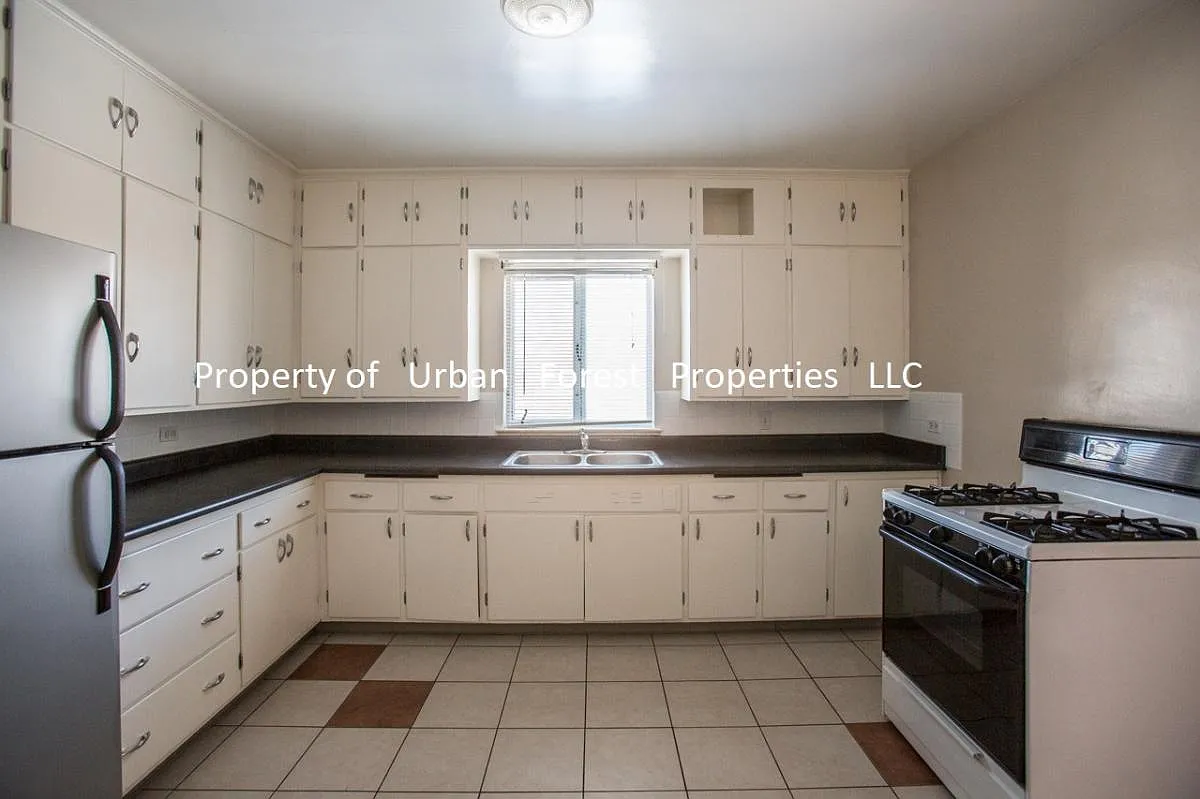 2 bed, 1500 sqft, $2,225 — Photo 4