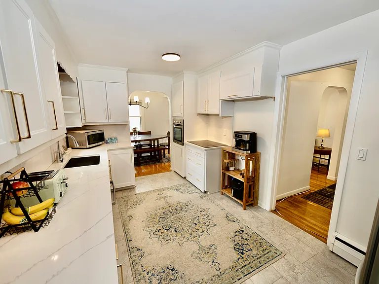 244 Green St — Photo 8