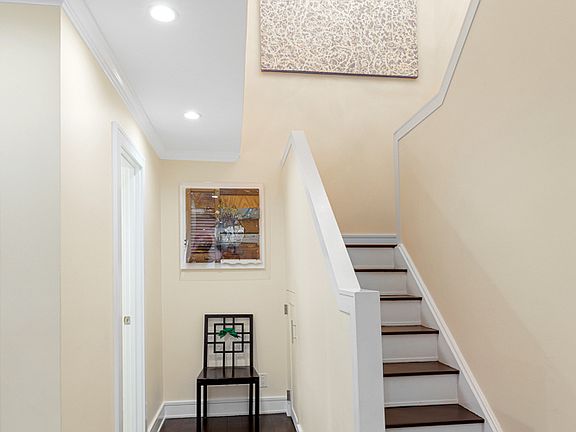5th image of 301 E 52nd St Penthouse A