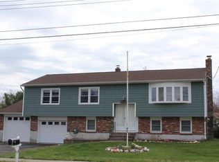 9 Cowpen Rd, West Haven, CT 06516