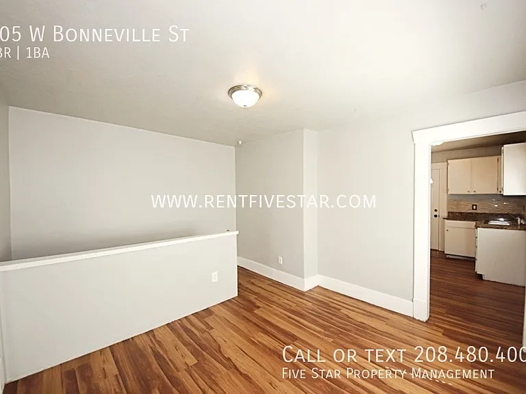 705 W Bonneville St — Photo 3