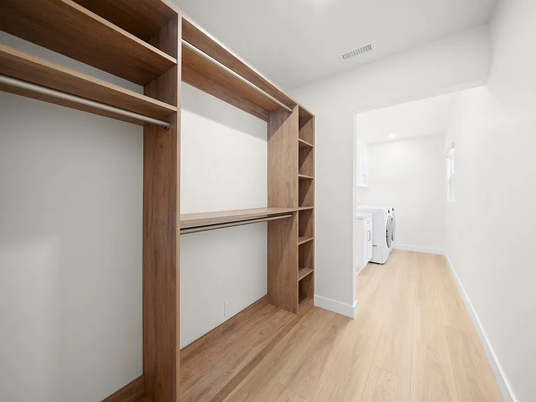 1805 Clay St — Photo 11