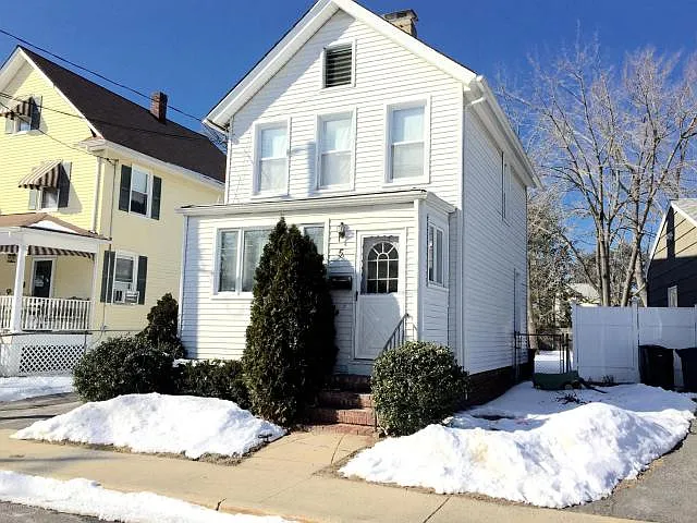 5 E 3rd St photo 1