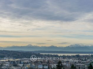 322 N 53rd St, Seattle, WA 98103