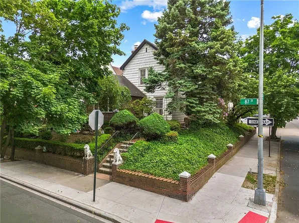 32 87th St, Brooklyn, NY 11209