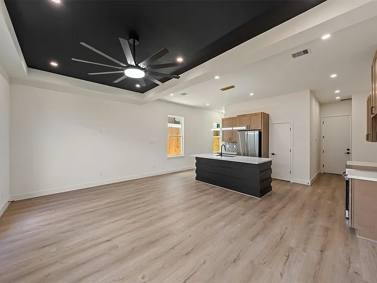 307 Quitman St #B — Photo 9