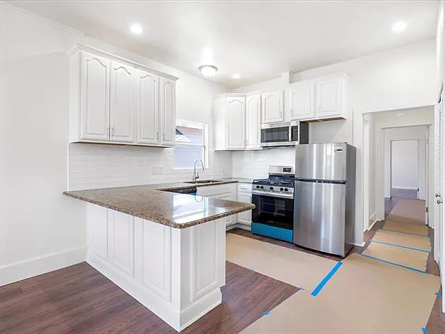 325 N Bernadotte St — Photo 4