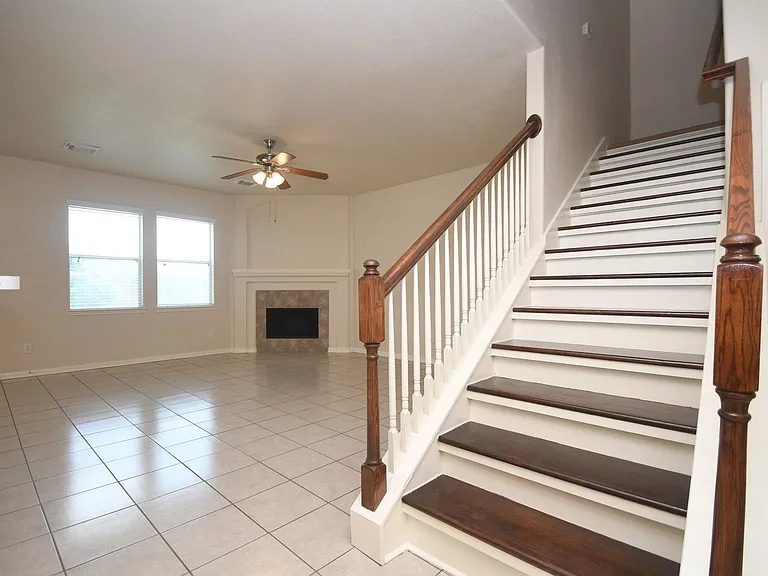 13111 Rippling Creek Ln — Photo 4