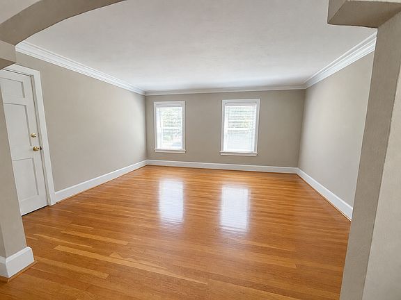 3rd image of 7533 Buckingham Dr APT 1W