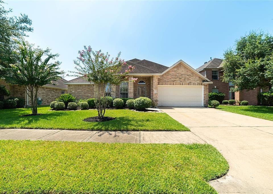 1st image of 10102 Barr Lake Dr