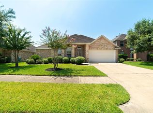 10102 Barr Lake Dr, Houston, TX 77095