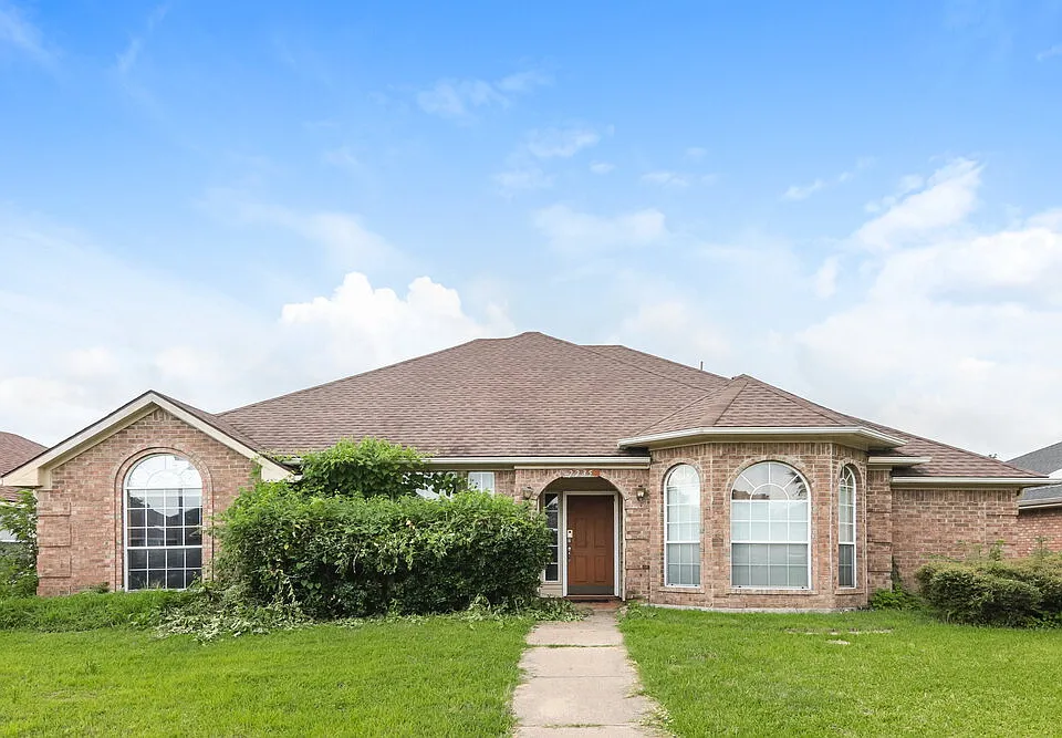 2235 Stillwater Dr