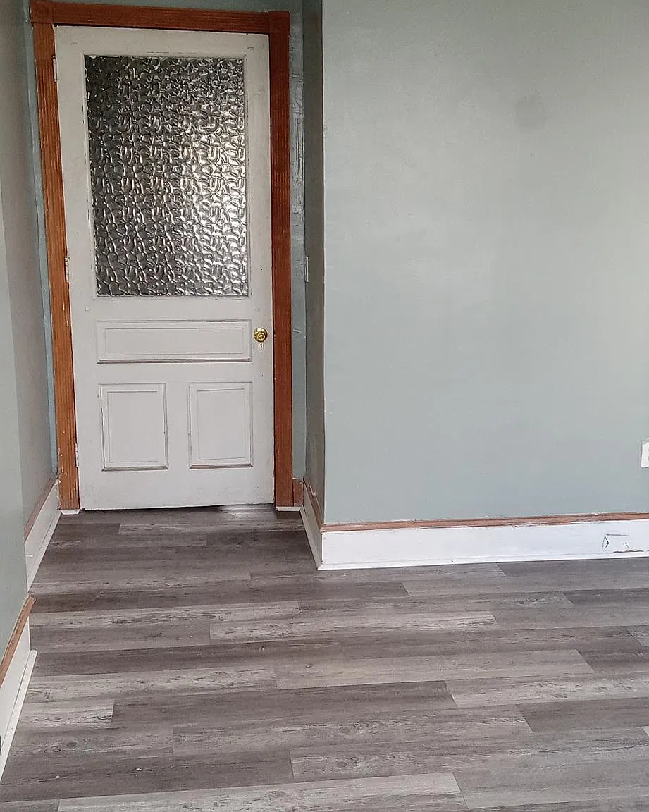 1 bed, 700 sqft, $1,200 — Photo 3