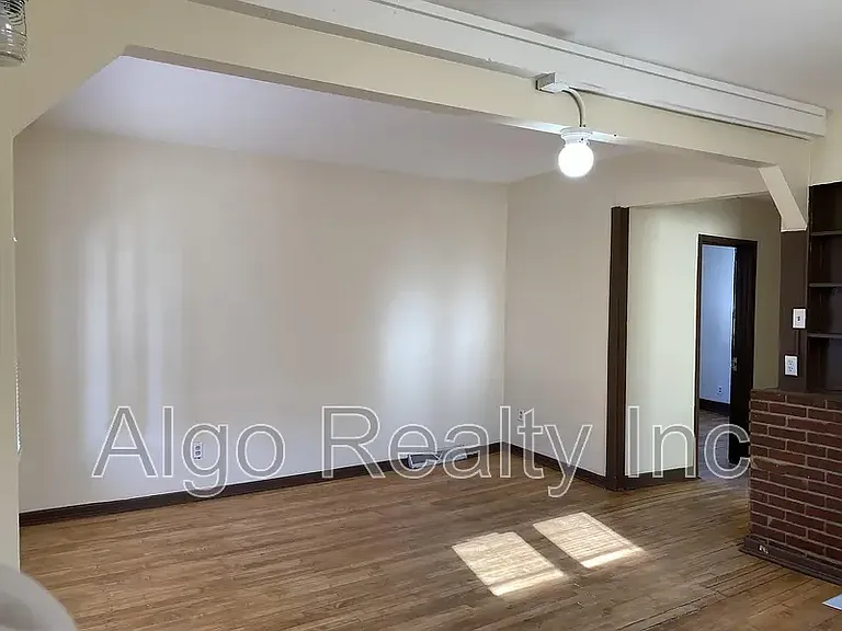 2918 Dupont Ave N #1 — Photo 5