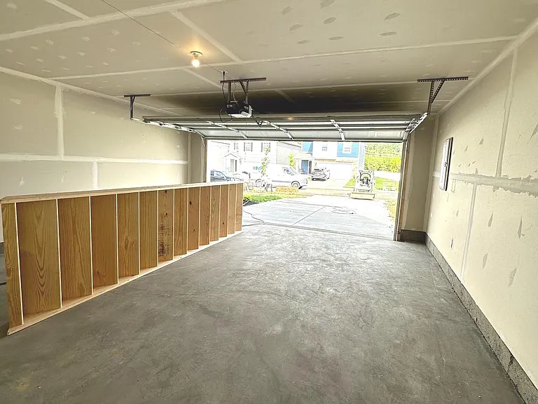 124 Charing Cross Dr — Photo 22