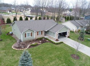 3111 Smugglers Ridge Dr, Commerce Township, MI 48390