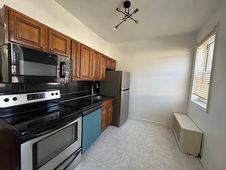 1158 Bay Ridge Pkwy #2F — Photo 1