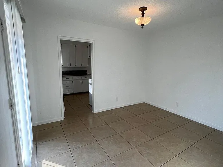 235 E Coolidge Ave — Photo 8