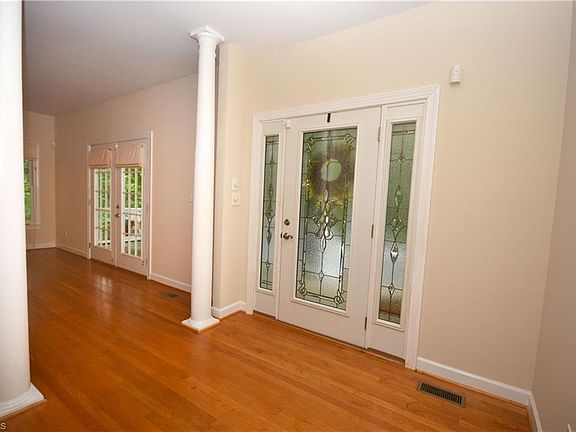 5th image of 218 Glendale Cir