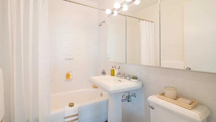 Rented by The Dermot Realty Management Company | media 4