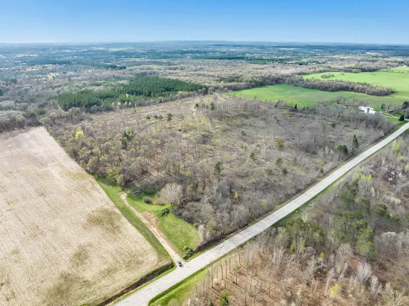 N9237 County Road A, Crivitz, WI 54114
