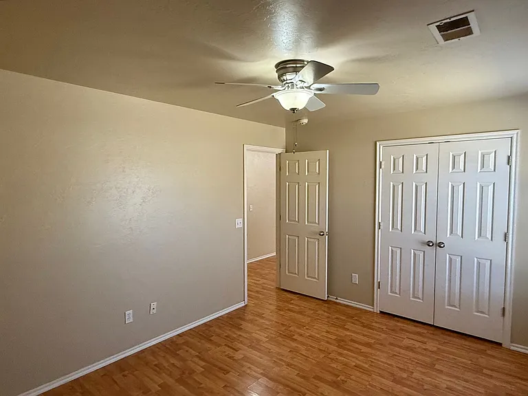 800 Blake Ct — Photo 11