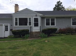 39 Keeher Ave, Newport, RI 02840