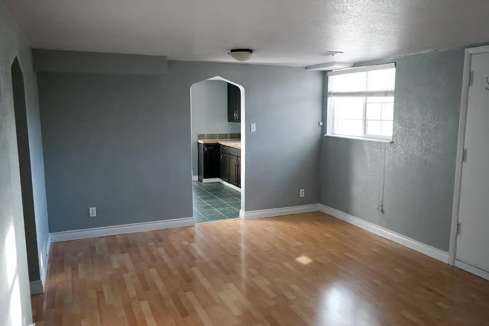 2 bed, 1000 sqft, $2,000 — Photo 4