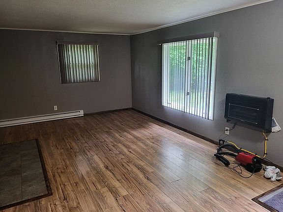 4th image of 3323 Coolwater Ave