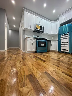 Rented by Budget Real Estate NYC Inc | media 11