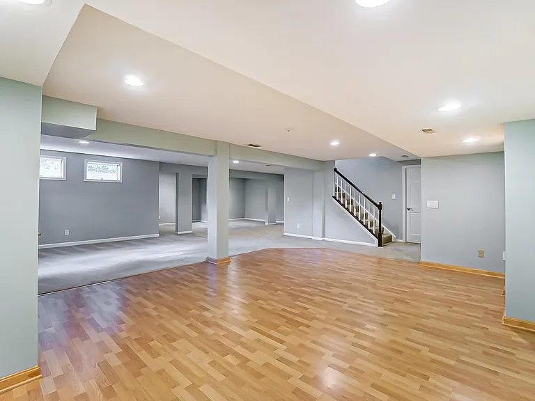 11410 Avant Ln — Photo 43