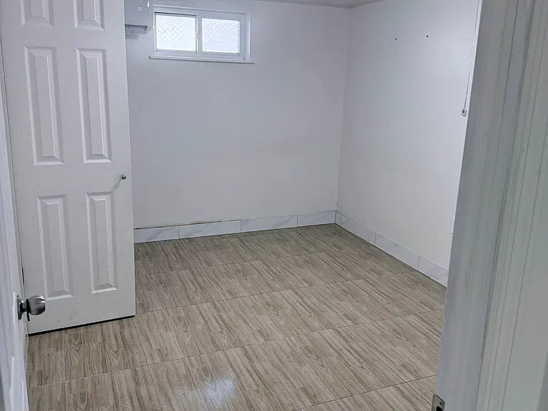 15 Thomas Pl #1 — Photo 12