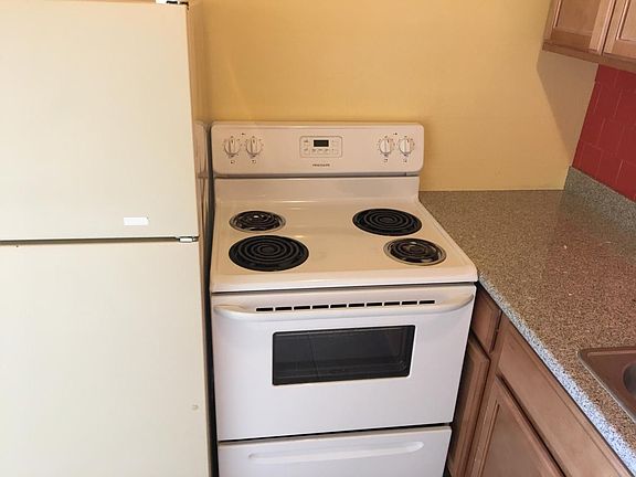 3rd image of 611 Virginia St APT 18