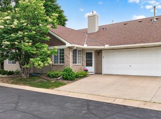 515 Lovell Ave, Roseville, MN 55113