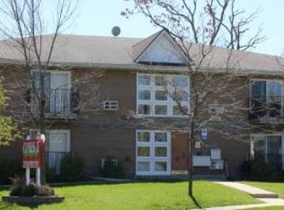 2713 W Cornelia Ave APT 3, Waukegan, IL 60085