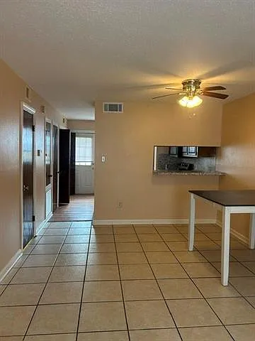 2 bed, 1.5 bath, 850 sqft, $1,200 — Photo 4