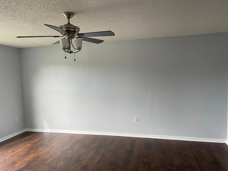 1161 Roan Ct — Photo 6