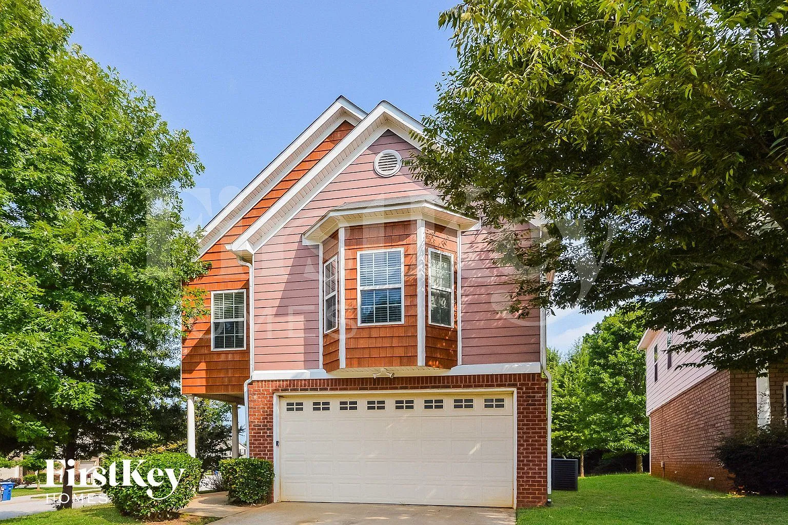4 bed, 2.5 bath, 2120 sqft, $2,365 — Photo 1