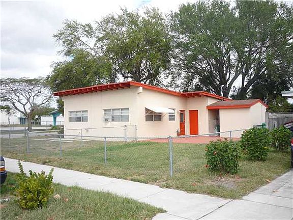 3rd image of 18651 N Miami Ave