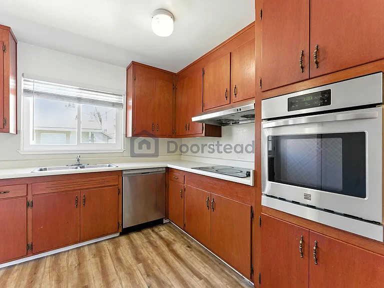 4339 Adeline St #B — Photo 17