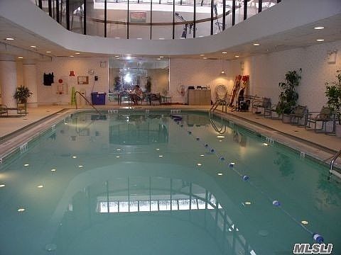 3rd image of 207-17 Darren Dr Floor 1
