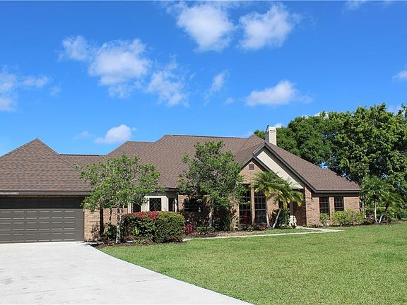 2nd image of 8393 Turnberry Cir