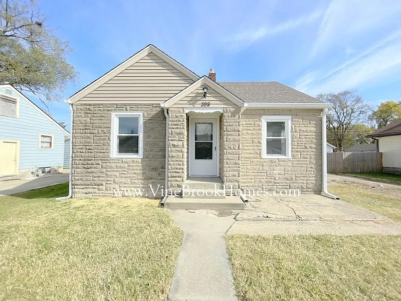 329 Barton Ave photo 1