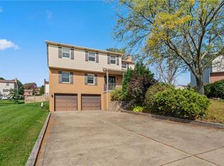 25 Roseanne Cir, Irwin, PA
