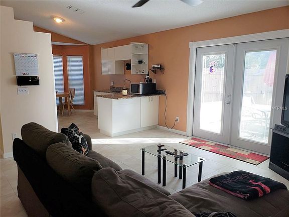 2nd image of 1068 McKinnon Ave