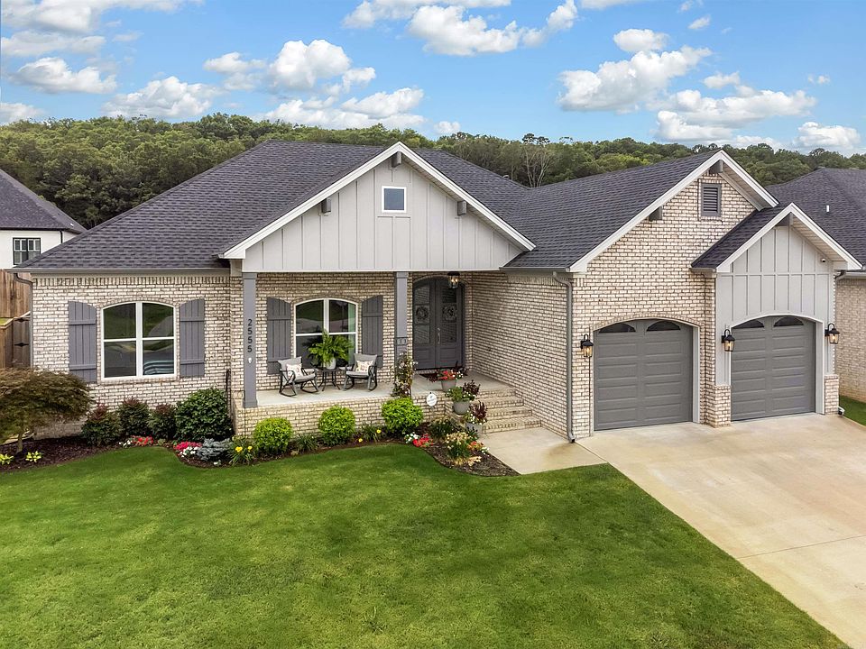 1st image of 2555 Lilac Dr