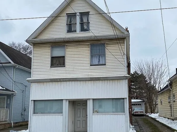 3792 E 57th St, Cleveland, OH 44105